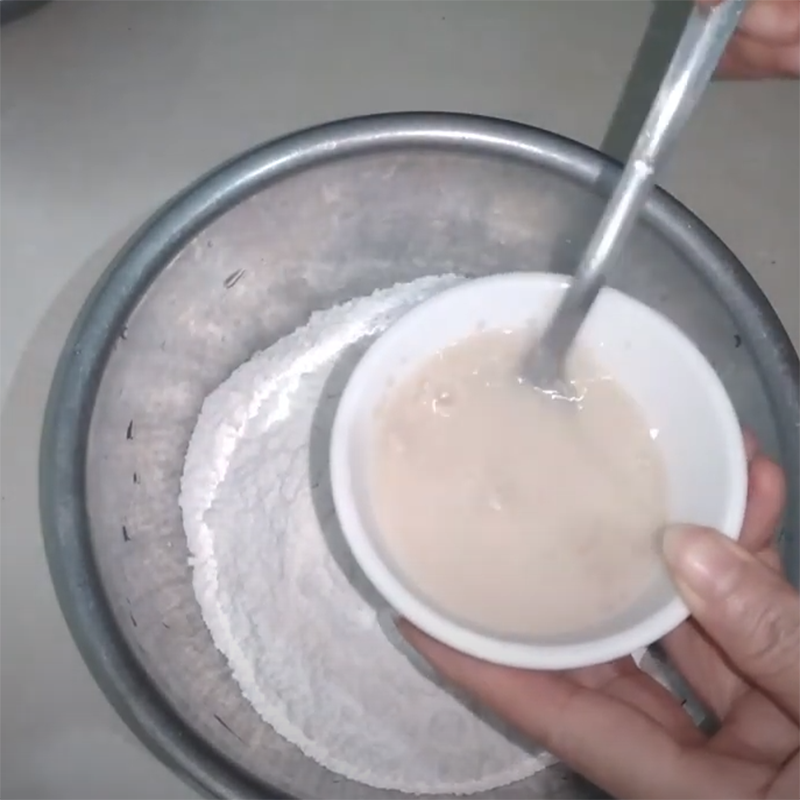 Bước 3 Trộn bột bánh bao Bánh bao nhân đậu xanh dừa