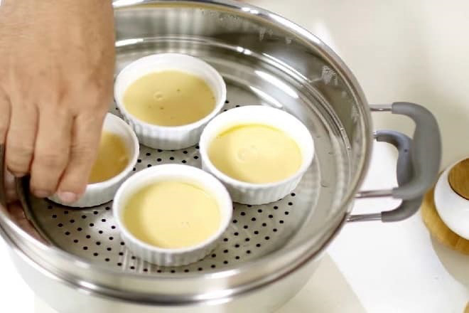 Cách làm bánh flan 10 quả trứng - http://amthuc247.net