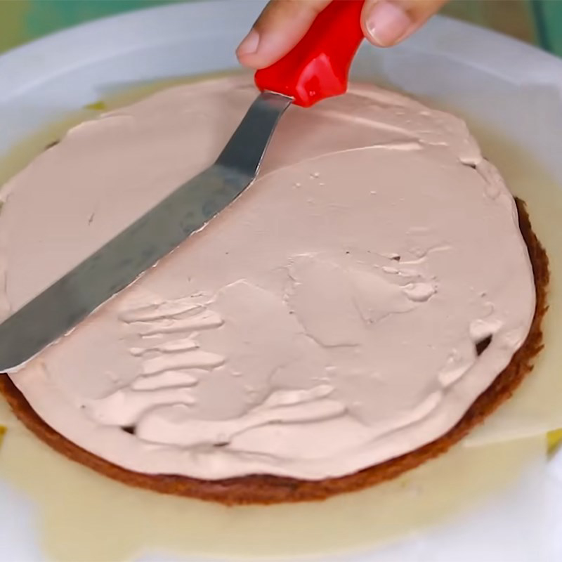 Bước 4 Xếp bánh và phủ kem Bánh kem từ bánh rán (pancake)