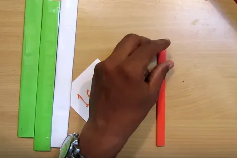 Cách làm dao găm đồ chơi bằng giấy - Hình 4