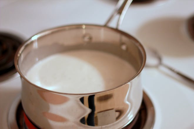 Nấu sữa và bột