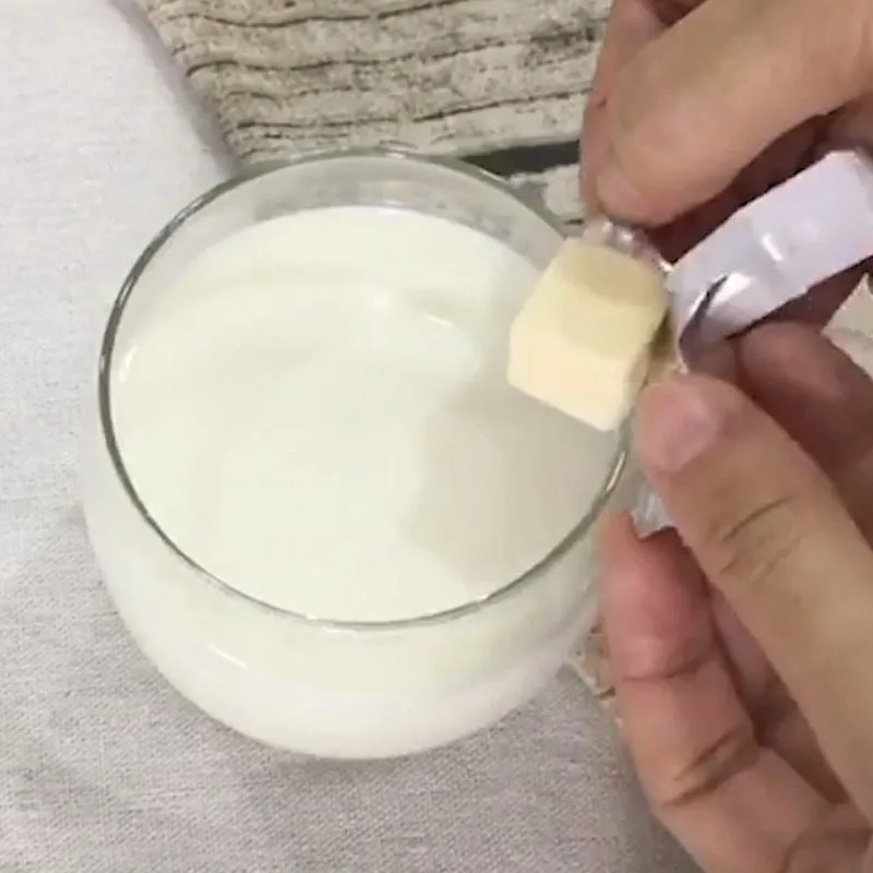 Bước 1 Làm hỗn hợp sữa phô mai Váng sữa phô mai