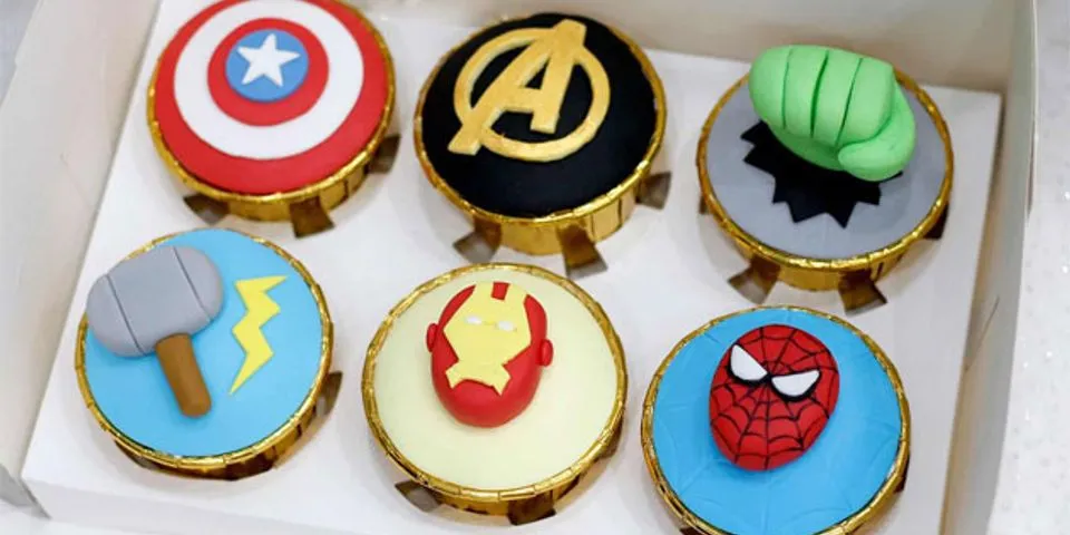 Top 9 mẫu bánh sinh nhật siêu nhân 2022